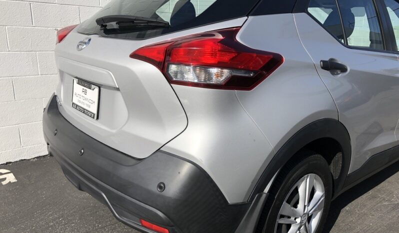 2020 Nissan Kicks S full