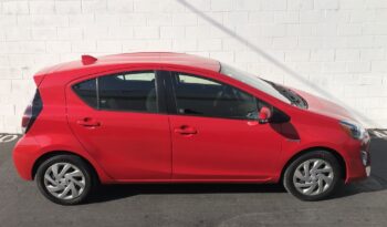 2015 Toyota Prius C Three full