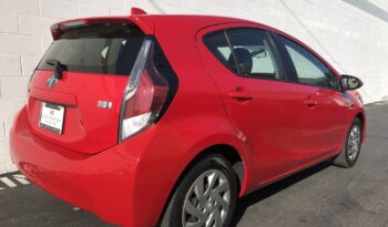 2015 Toyota Prius C Three full