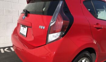 2015 Toyota Prius C Three full