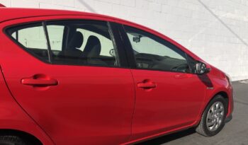 2015 Toyota Prius C Three full