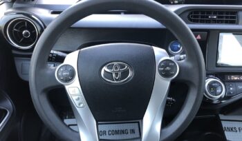 2015 Toyota Prius C Three full