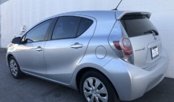 2014 Toyota Prius C Three full