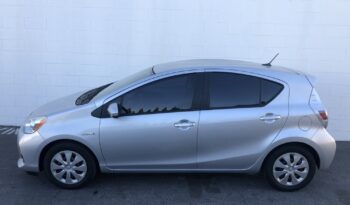 2014 Toyota Prius C Three full