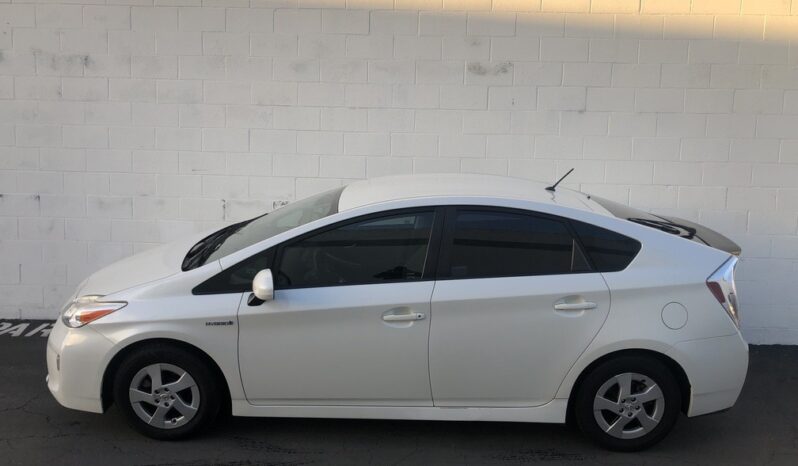 2015 Toyota Prius Two full