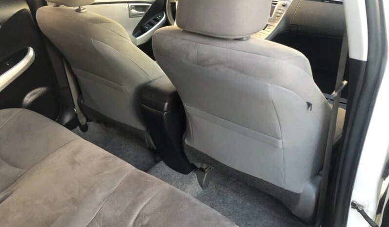 2015 Toyota Prius Two full