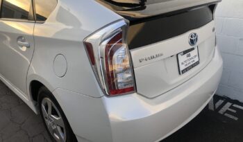 2015 Toyota Prius Two full