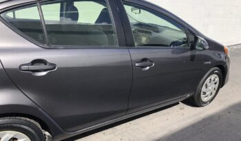 2016 Toyota Prius C Two full