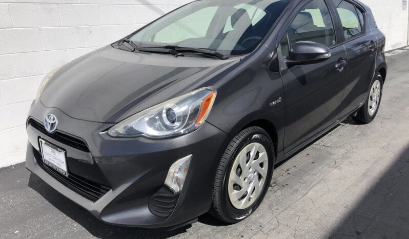 2016 Toyota Prius C Two full