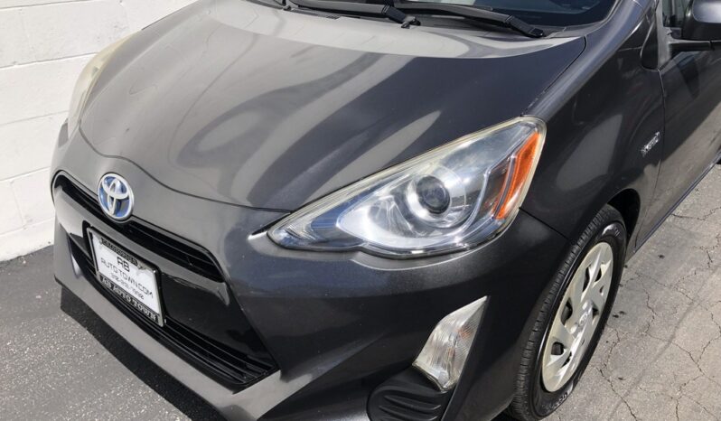 2016 Toyota Prius C Two full