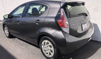 2016 Toyota Prius C Two full