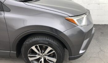 2017 Toyota RAV4 XLE full