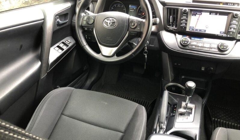 2017 Toyota RAV4 XLE full