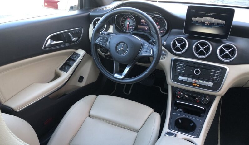 2019 Mercedes-Benz CLA-Class CLA250 full